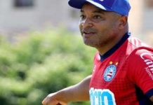 Roger vê jogo equilibrado e considera empate com o Palmeiras como resultado justo