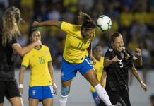 Seleção brasileira feminina goleia México por 4 a 0 em última partida do ano
