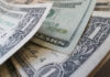 Dólar cai para R$ 5,07 e fecha no menor valor em quase um mês