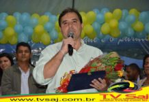 Prefeito Hunaldo, de Jaguaripe, em inauguração de USF , manda recado aos “opositores de whatsapp”: “podem vir quentes que estou fervendo”