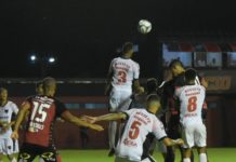 De volta ao Barradão, Vitória vence Oeste por 3×1 e sai da zona
