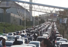 Grupo de PMs sai em carreata e deixa Av. Paralela congestionada: SALVADOR