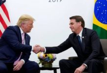 Estou cada vez mais apaixonado por Trump, diz Bolsonaro
