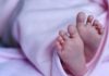 Bebê nasce sem rosto e parte do crânio e gera escândalo por negligência médica; entenda