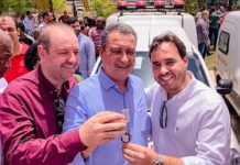 Prefeito Hunaldo Costa, acompanhando o Governador Rui Costa e o Senador Otto Alencar, esteve presente, dia 29/11 na inauguração da Policlínica Regional na Cidade de Simões Filho