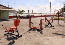 PREFEITURA INSTALA EQUIPAMENTOS DE ACADEMIA AO AR LIVRE EM CONCEIÇÃO DE SALINAS