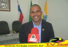 Miguel, Presidente da Câmara, fala sobre a realização da sessão especial da egrégia casa, com homenagens, em SALINAS DA MARGARIDA