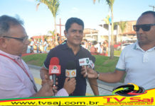 Vice-prefeito Pepezinho, em coletiva e no seu pronunciamento, reporta-se à importância da praça entregue em Camassandi, JAGUARIPE