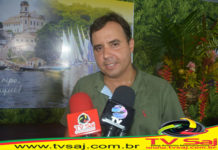 Regozijado diante do sucesso da primeira noite da FESTA DE JANEIRO, prefeito Hunaldo reporta-se, também, às homenagens recebidas
