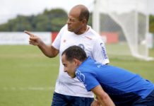 Roger não dá data para estreia de Rodriguinho, mas elogia forma física do meia: “Está fininho”