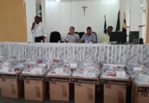 Governo do Povo faz entrega de computadores para as escolas e creches municipais, em Cruz das Almas