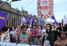 Em Fortaleza, #8M reúne 10 mil mulheres para denunciar violências cotidianas