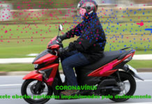 Motociclista com viseira do capacete aberta pode ser um vetor de transmissão do coronavírus
