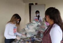 Prefeitura e Família Grau SAJ entregam 600 kits de fraldas e leites para gestantes e crianças