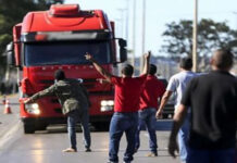 Veto de auxílio emergencial para caminhoneiros irrita categoria
