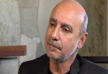 Queiroz negocia delação com o MP e quer proteger família, diz TV