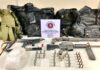 PM descobre ‘bunker’ com fuzil AR-15 e metralhadora em Salvador