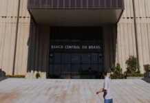 Banco Central reduz taxa básica de juros de 2,25% para 2%