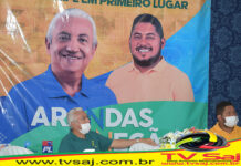 ARANDAS, pré-candidato a prefeito, ao lado de Negão, em sua mensagem à população de JAGUARIPE