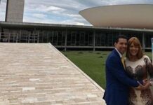 Flordélis se incomodada com livre acesso de marido ao poder em Brasília; pastor fazia cultos para funcionários da Câmara