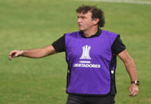 Cuca fala de “semana turbulenta” e valoriza classificação do Santos na Libertadores: “Guerreamos”