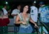 Viviane Araújo cai no samba com namorado em quadra paulistana