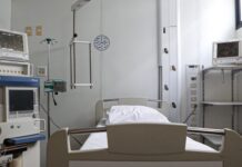 Pelo 2º dia consecutivo, EUA batem recorde de hospitalizações por Covid-19