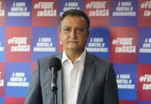 Rui vai às lágrimas na inauguração do Hospital do Câncer, em Caetité