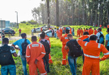 “E NINGUÉM FAZ NADA”: Petroleiros da Bahia protestam contra venda do primeiro campo de petróleo do Brasil