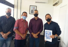 Professor Gileno e Vavá, prefeito e vice-eleitos, antes da posse, certificaram-se, junto à SUDESB, acerca do porquê da paralização da obra (inacabada) do estádio municipal : MUNIZ FERREIRA