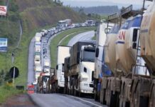 Caminhoneiros confirmam greve e alegam situação pior que a de 2018