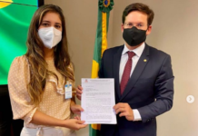 Andressa Moese, Secretária de Assistência Social de Santo Antonio de Jesus, recebida pelo ministro da Cidadania, João Roma