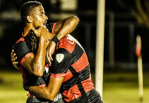 Com um a menos, Vitória bate o Treze-PB por 3 a 1 pelo Nordestão