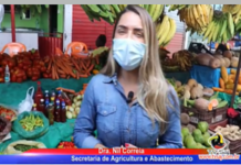 Secretária Nil Correia e Vereador Caíque Barbosa, sobre visita do prefeito Genival à Feira Livre, na entrega de “kits Covid”:SAJ