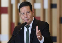 “Veias abertas…” – ‘Não irei comentar por questão de disciplina”, diz Mourão sobre absolvição de Pazuello