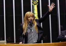 Justiça nega novo pedido, e deputada Flordelis permanece com tornozeleira eletrônica