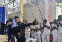 João Roma visita lideranças políticas e mostra gingado em roda de Capoeira em Coração de Maria
