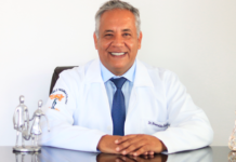 Dr. Everaldo, na companhia do filho Enzo, profere mensagem em homenagem aos pais