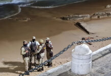 Homem é morto a tiros na praia do Porto da Barra em Salvador