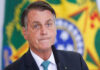 ‘Se derrubarem veto, vou tirar dinheiro da Saúde e Educação’, diz Bolsonaro sobre entrega de absorventes