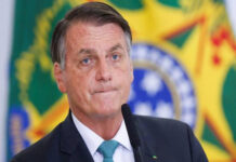 ‘Se derrubarem veto, vou tirar dinheiro da Saúde e Educação’, diz Bolsonaro sobre entrega de absorventes