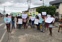 Familiares e amigos de Iago da Hora Lima protestaram conta detenção arbitrária na última sexta-feira, em S.A.Jesus