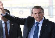 Após férias, Bolsonaro é internado em hospital de São Paulo