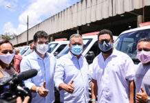 Rui Costa e Rogério Andrade entregam ambulância para Mutuípe