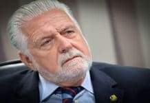 Wagner comunica ao PT que não será candidato ao governo; partido definirá nova tática