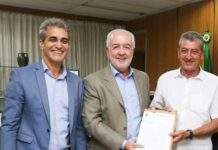 Deputado Robinson Almeida comemora resultado de licitação para pavimentação de estrada em São José do Itaporã