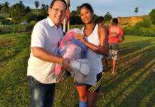 Prefeito Gileno e vice Vavá entregam material esportivo no Distrito do Onha: MUNIZ FERREIRA
