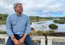 “Tenho orgulho da minha origem e da força do nosso povo”, afirma Jerônimo após visita às cidades de Aiquara e Jequié