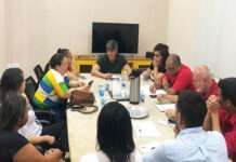 Prefeitura recebeu, na manhã desta sexta-feira (14), representantes dos professores da rede municipal de ensino