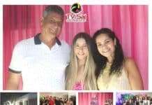 Casal Paulo e Patrícia não contiveram emoções na comemoração dos 14 anos de sua filha Maria Paula